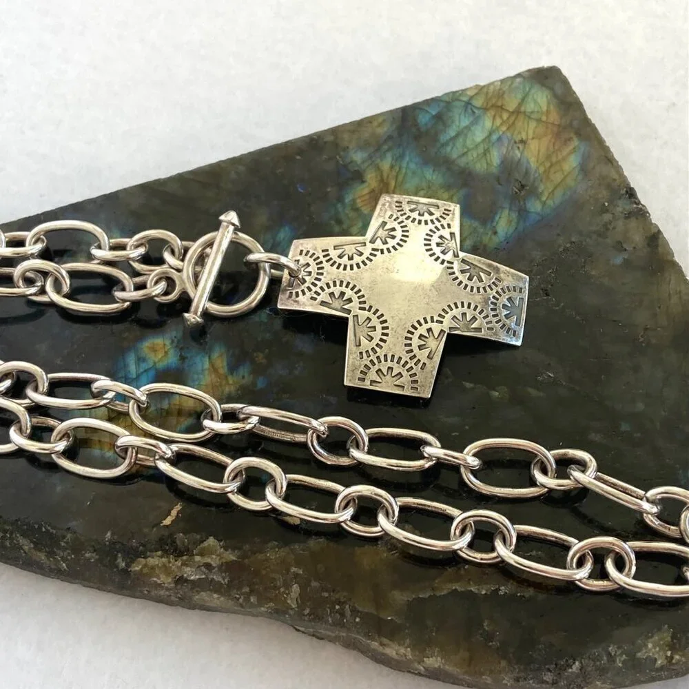Silpada Sterling Silver 925 Virtuosity Stamped Cross Front Toggle Necklace 17" - Picture 3 of 16